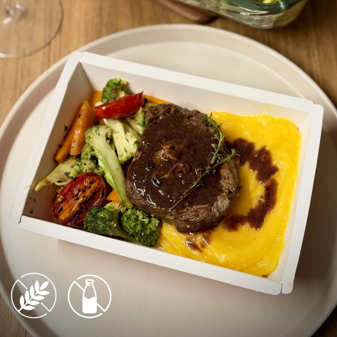 400g - Medalhão de Filé Mignon, Purê de Mandioquinha e Mix Selecionado de Legumes
