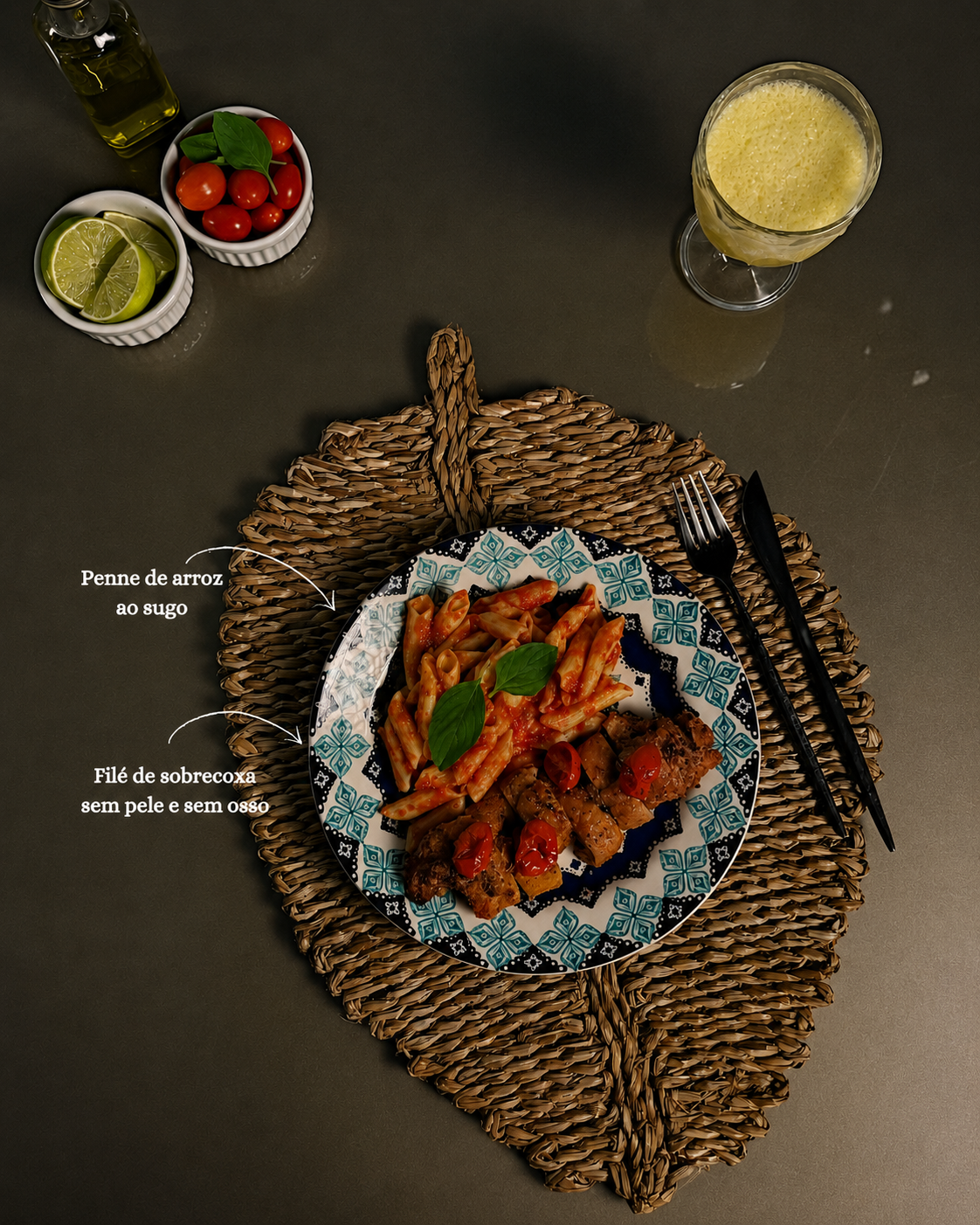 400g - Filé de Sobrecoxa Assada com Penne de Arroz ao Molho Sugo | Sem Legumes